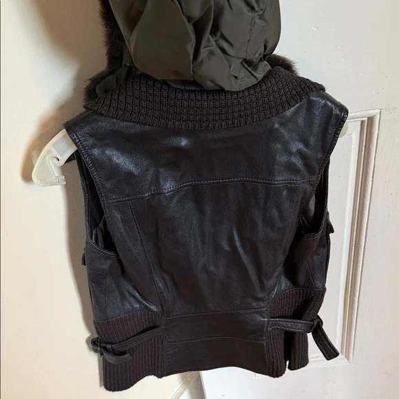 Women's brown leather Vest with Brown Fur Trim - Picture 3 of 5